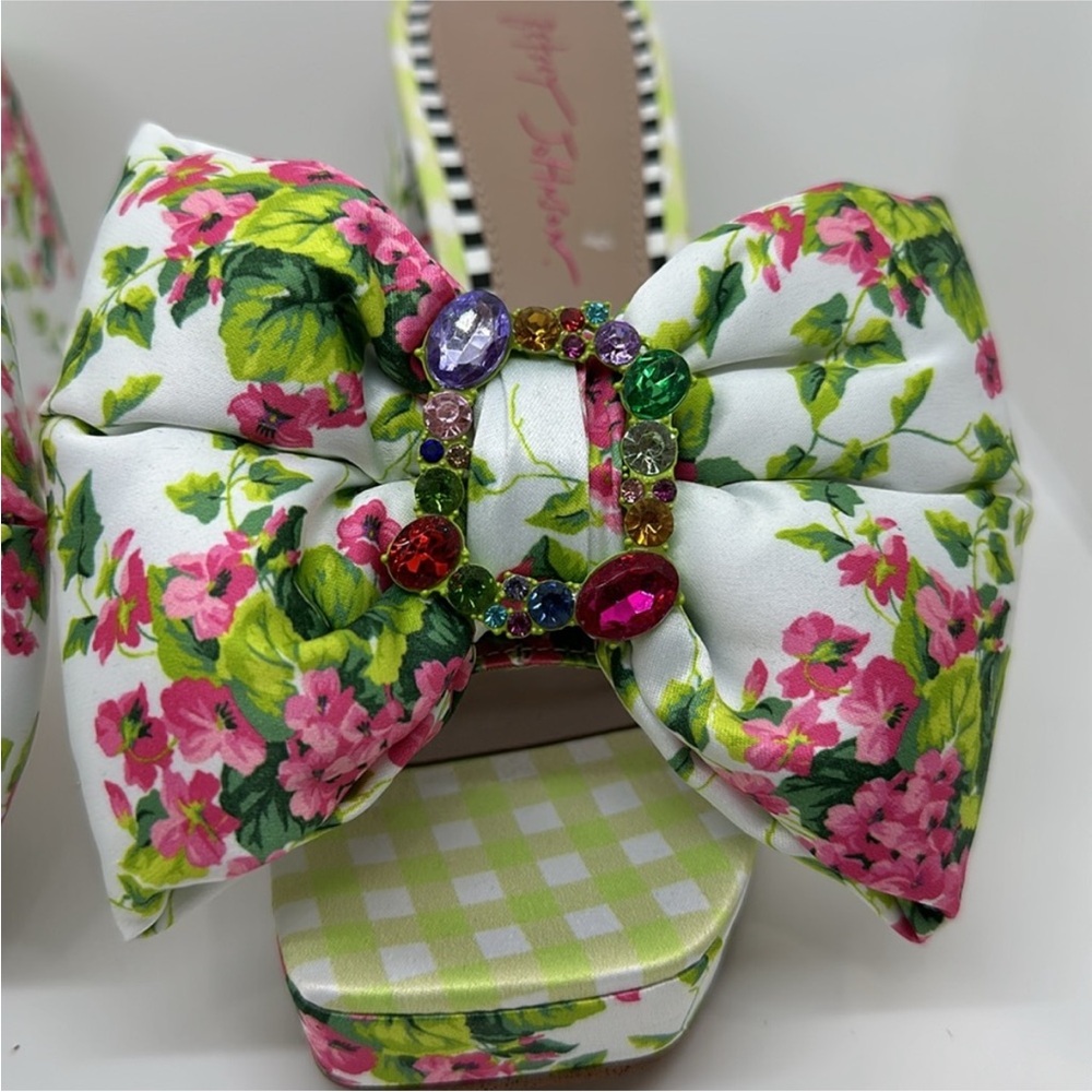 Betsey Johnson Possie Floral Print Sandals - Picture 3 of 4
